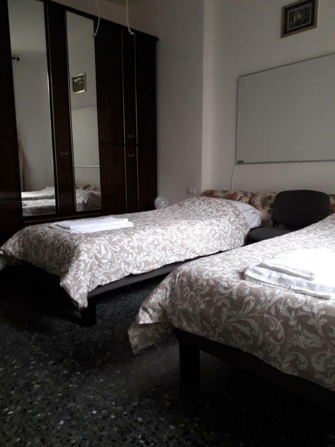 Isola Bi Bed & Breakfast Milan Exterior photo